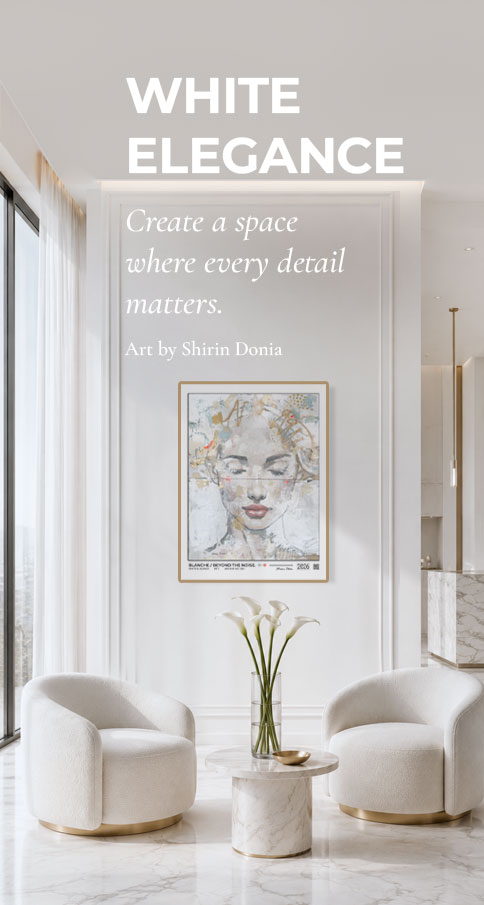 White Elegance Kunstdruck in einem hellen, minimalistischen weißen Interieur, mit einem weichen, eleganten Porträt und Calla-Lilien.