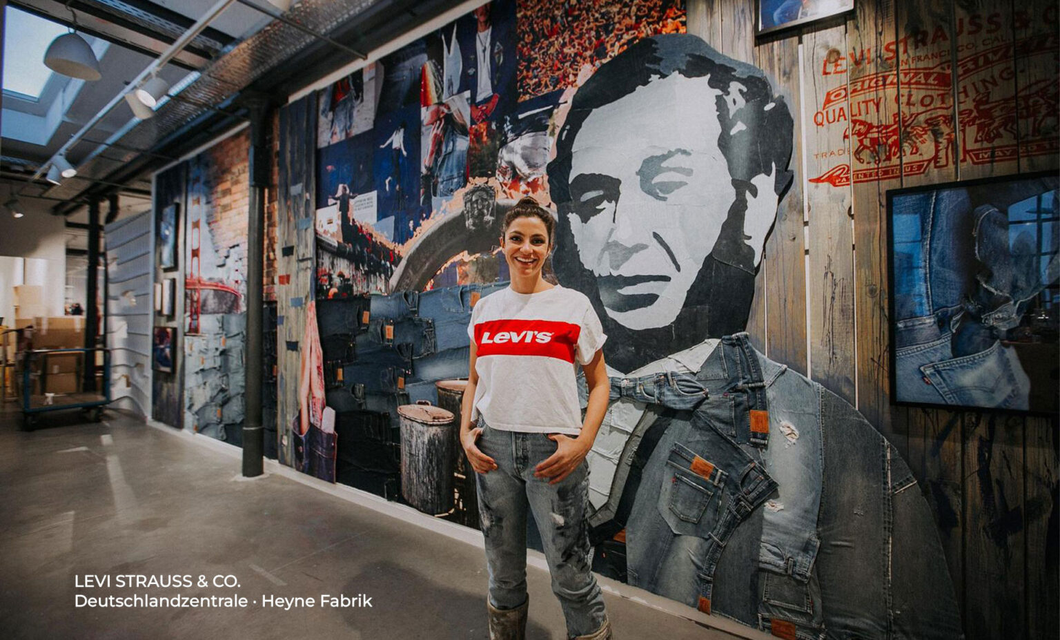 Großformatiges Wandkunstwerk von Shirin Donia für Levi’s